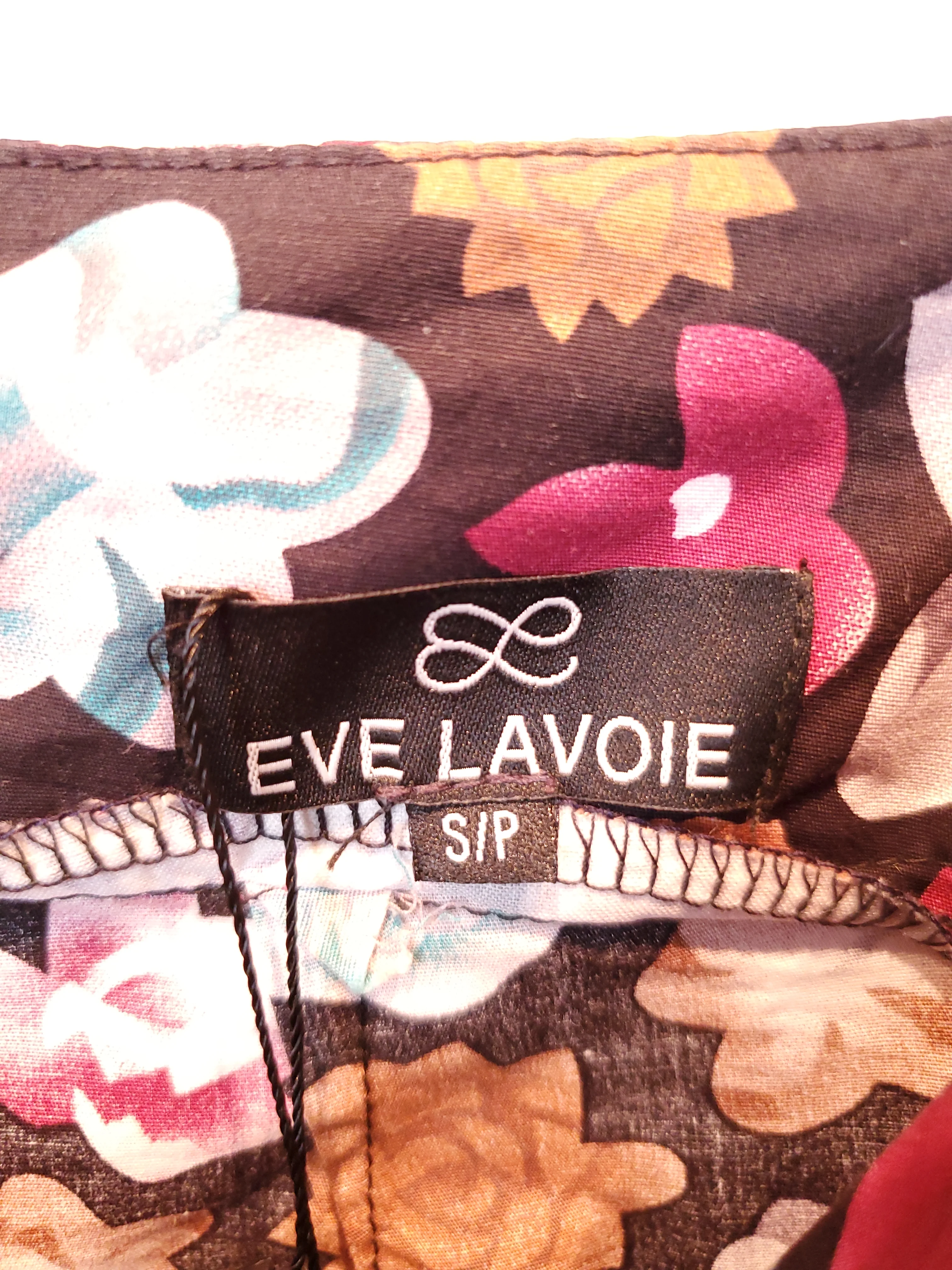Short Eve Lavoie - Image 3
